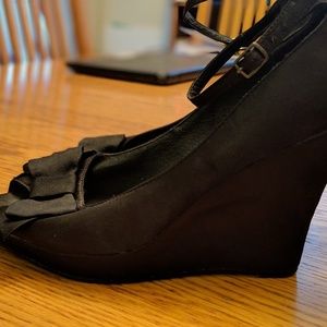 Women's Two Lips Black Wedge Heels Size 8.5